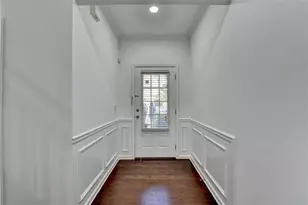 1000 Parkside Wood Ct, Lawrenceville, GA 30043 - Photo 4
