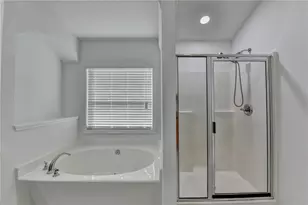 1000 Parkside Wood Ct, Lawrenceville, GA 30043 - Photo 34