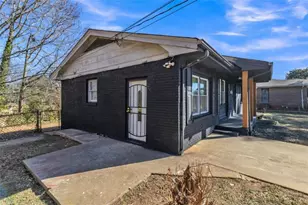 2958 Holcomb Ct, East Point, GA 30344 - Photo 4