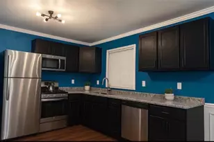 2958 Holcomb Ct, East Point, GA 30344 - Photo 8