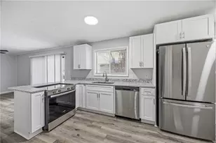 2494 Fairway Cir SW, Atlanta, GA 30331 - Photo 10