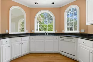 10805 Centennial Dr, Alpharetta, GA 30022 - Photo 18