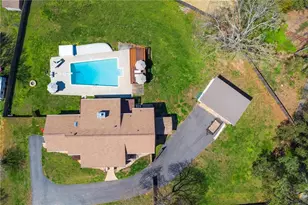 3296 Shoreland Dr, Buford, GA 30518 - Photo 2