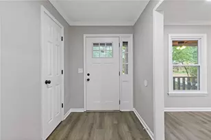 798 Brownlee Ln, Lawrenceville, GA 30044 - Photo 4