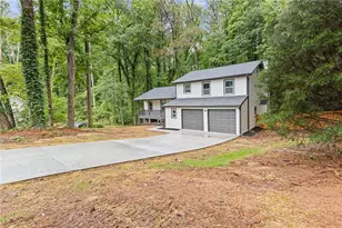 798 Brownlee Ln, Lawrenceville, GA 30044 - Photo 2