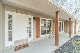 691 Harbor Cove, Gainesville, GA 30501 - Photo 4