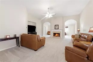 1265 Creek Pointe Cir, Lawrenceville, GA 30043 - Photo 8