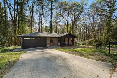 2746 Dale Creek Drive NW, Atlanta, GA 30318 - Photo 4