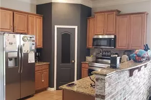 636 Sunflower Dr, Canton, GA 30114 - Photo 4