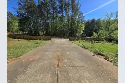 245 Crofton Ridge, Bethlehem, GA 30620 - Photo 2