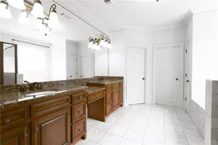 5127 Bentwater Ln SW, Lilburn, GA 30047 - Photo 20