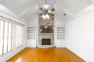 5127 Bentwater Ln SW, Lilburn, GA 30047 - Photo 4