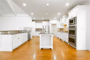 5127 Bentwater Ln SW, Lilburn, GA 30047 - Photo 8