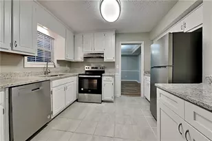 1570 Rose Pointe Dr, Loganville, GA 30052 - Photo 6