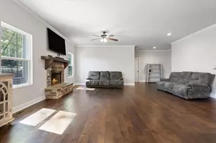 102 River Point Rd, Jackson, GA 30233 - Photo 10