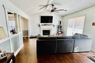 5472 Riverchase Dr, Flowery Branch, GA 30542 - Photo 4