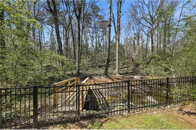 505 Hollydale Court NW, Atlanta, GA 30342 - Photo 102