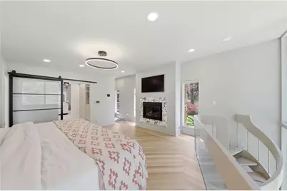 505 Hollydale Court NW, Atlanta, GA 30342 - Photo 44