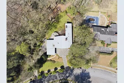 505 Hollydale Court NW, Atlanta, GA 30342 - Photo 106