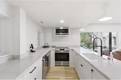 505 Hollydale Court NW, Atlanta, GA 30342 - Photo 72