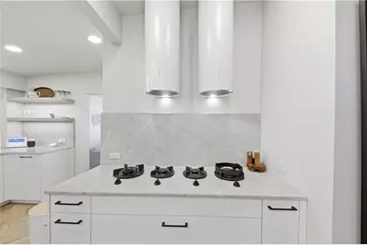 505 Hollydale Court NW, Atlanta, GA 30342 - Photo 24