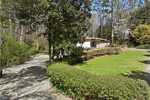 505 Hollydale Ct NW, Atlanta, GA 30342 - Photo 6