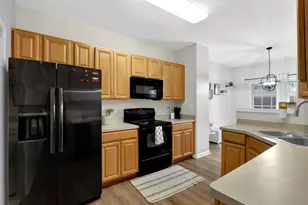 1090 Treymont Ln, Lawrenceville, GA 30045 - Photo 18