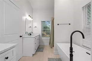 1422 Kennesaw Dr, Atlanta, GA 30318 - Photo 26