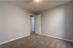 2110 Laurel Pointe Ln, Lawrenceville, GA 30043 - Photo 8