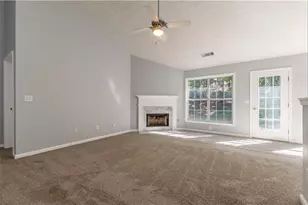 2110 Laurel Pointe Ln, Lawrenceville, GA 30043 - Photo 12