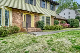 1240 Hampton Hall Dr NE, Brookhaven, GA 30319 - Photo 2