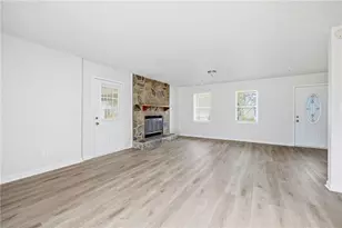 5071 Hubert Dr, Powder Springs, GA 30127 - Photo 4