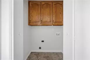 5071 Hubert Dr, Powder Springs, GA 30127 - Photo 14