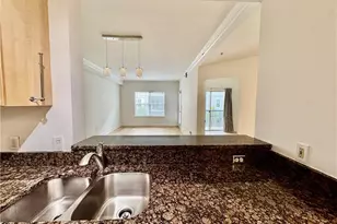 1074 Peachtree Walk NE, Atlanta, GA 30309 - Photo 6