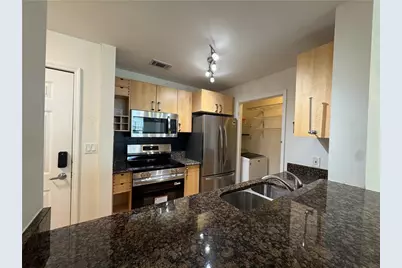 1074 Peachtree Walk NE #B220, Atlanta, GA 30309 - Photo 8
