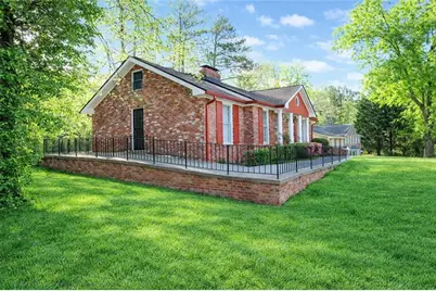 2760 The Fontainebleau SW, Atlanta, GA 30331 - Photo 2