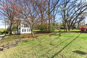 1326 Park Hill Dr, Gainesville, GA 30501 - Photo 6