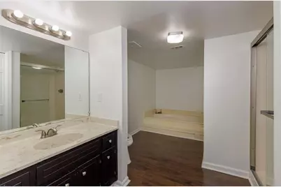 49 Willow Glen NE, Atlanta, GA 30342 - Photo 32