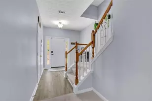 541 Lantern Wood Dr, Scottdale, GA 30079 - Photo 4