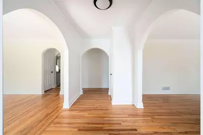 620 Spalding Drive, Sandy Springs, GA 30328 - Photo 12