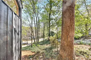 5020 Vallo Vista Ct, Atlanta, GA 30342 - Photo 32