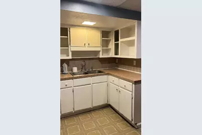 5556 Rock Garden Court NW, Lilburn, GA 30047 - Photo 4