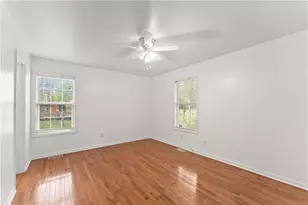 8615 Bayhill Dr, Gainesville, GA 30506 - Photo 16