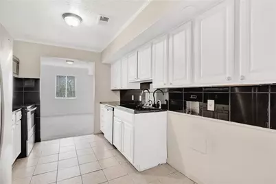 2390 Lawrenceville Highway, Decatur, GA 30033 - Photo 14