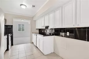 2390 Lawrenceville Hwy, Decatur, GA 30033 - Photo 14