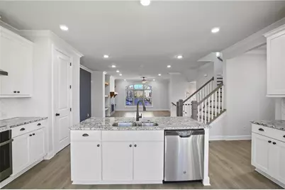 7950 Laurel Creek Drive, Suwanee, GA 30024 - Photo 10