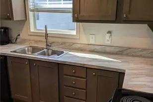 255 Greenview Cir, Fayetteville, GA 30214 - Photo 6