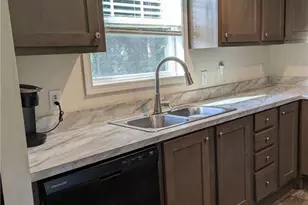 255 Greenview Cir, Fayetteville, GA 30214 - Photo 4