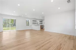 5542 Joeclay Dr, Stone Mountain, GA 30088 - Photo 4