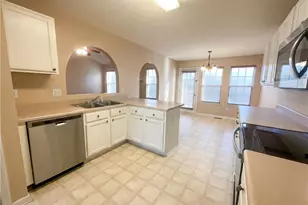 3062 Crest Ridge Cir SW, Marietta, GA 30060 - Photo 2